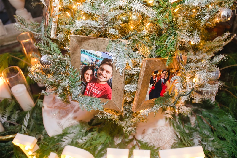 photos on christmas tree